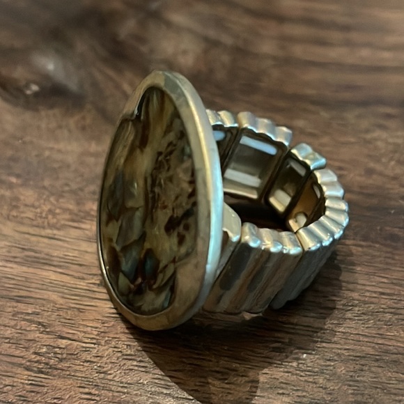 Organic Boho Abalone Goldtone Stretch Statement Ring O/S - Picture 5 of 7